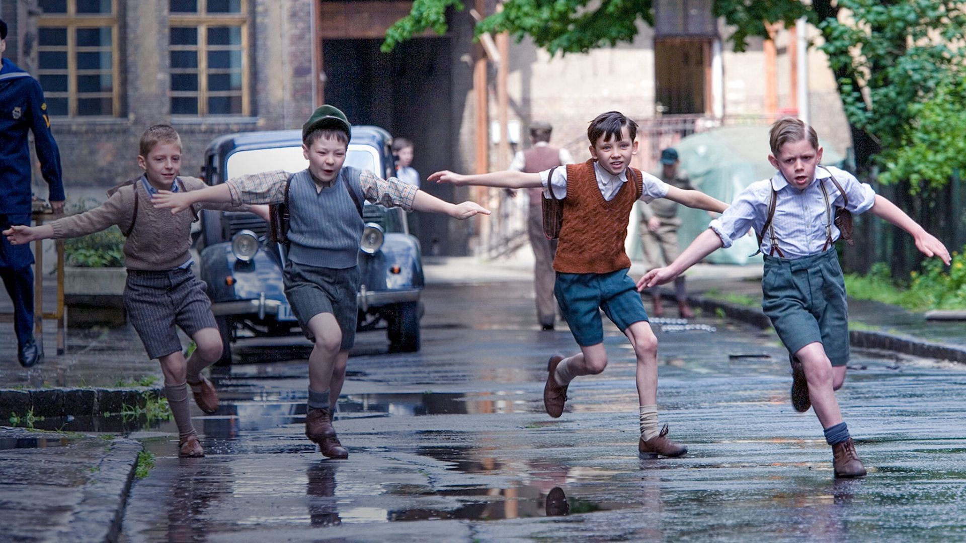 Bruno and Shmuel's friendship is highlighted in The Boy in the Striped Pyjamas (Image via Netflix)