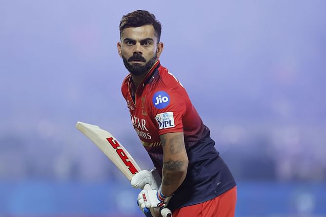 Teammate imitates Virat Kohli’s batting style ahead of CSK vs RCB IPL 2025 match [Watch]