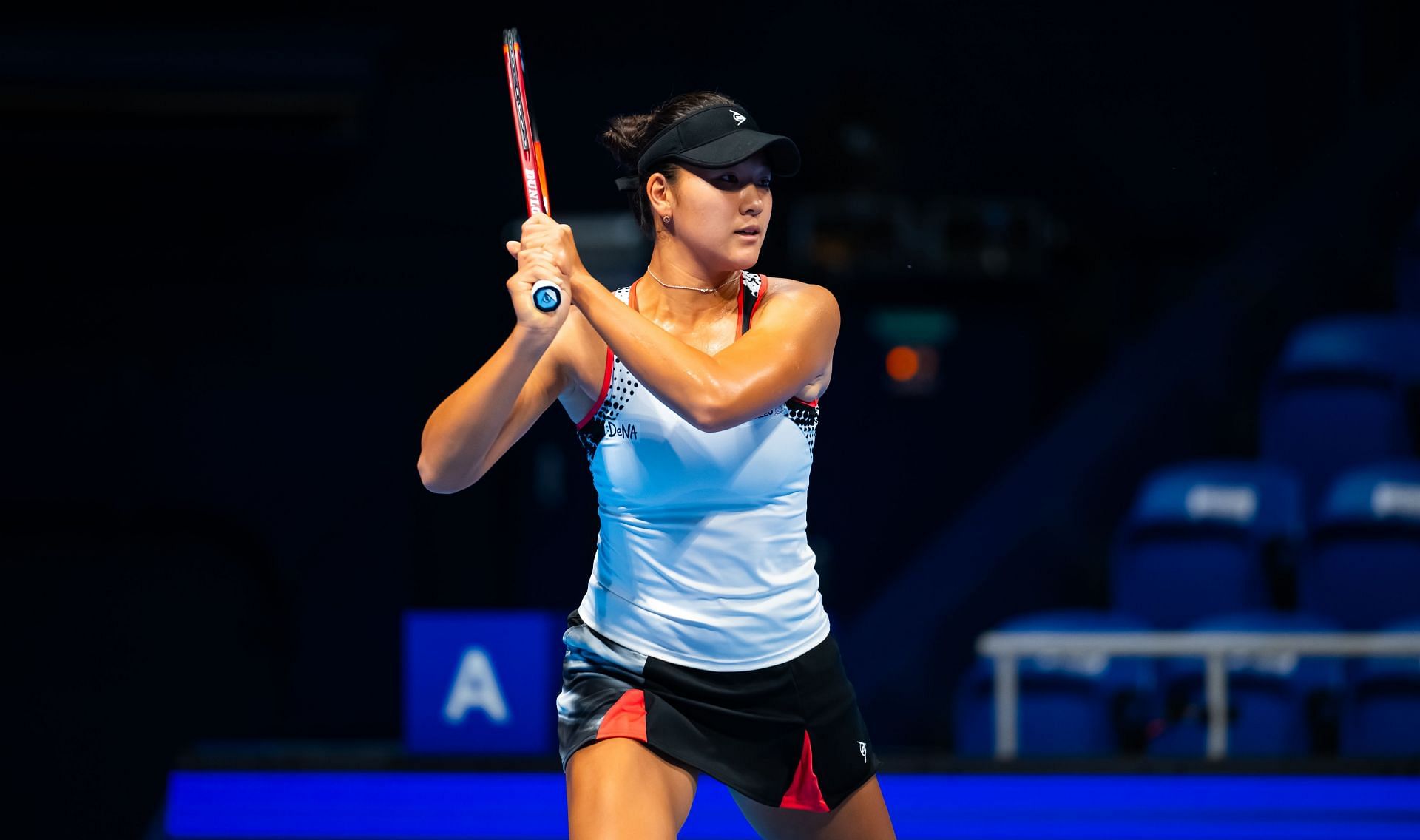 Sayaka Ishii hits a backhand | Image Source: Getty