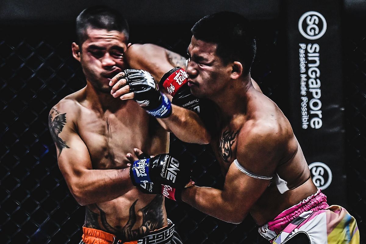 Rodtang showcasing the extent of his elbow strikes. [Photo via: ONE Championship]