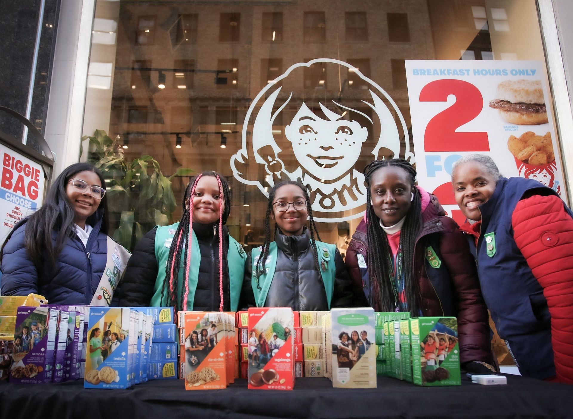 Girl Scouts spreading joy outside Wendy&#039;s! (Image via prnewswire.com)