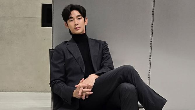 Kim Soo-hyun files a 12 billion KRW lawsuit against Kim Sae-ron’s bereaved family and Garosero