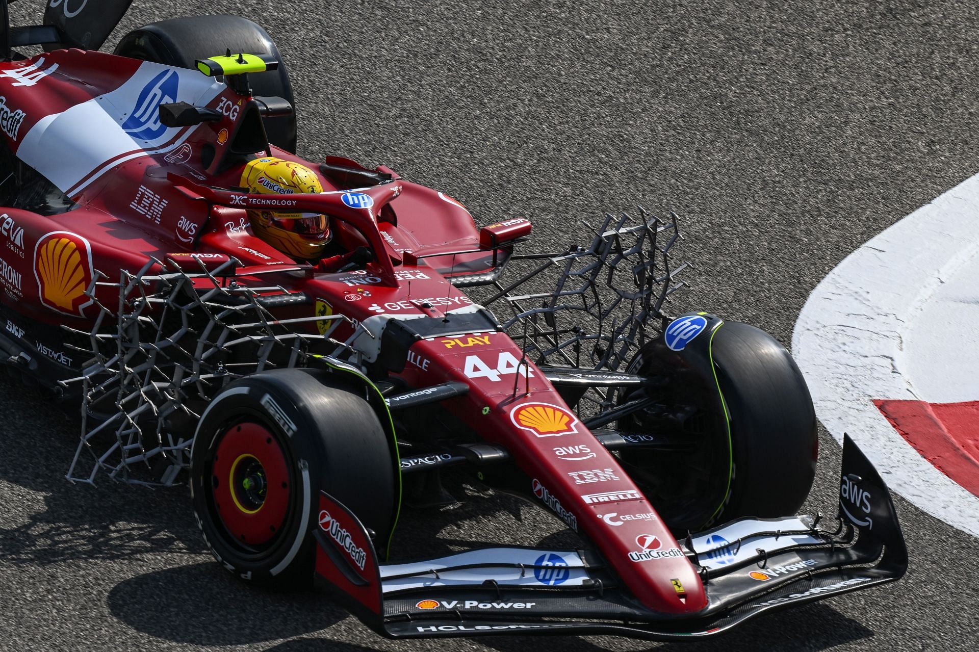 Lewis Hamilton drives the Ferrari SF-25 at Bahrain during 2025 F1 pre-season testing (Getty Images)