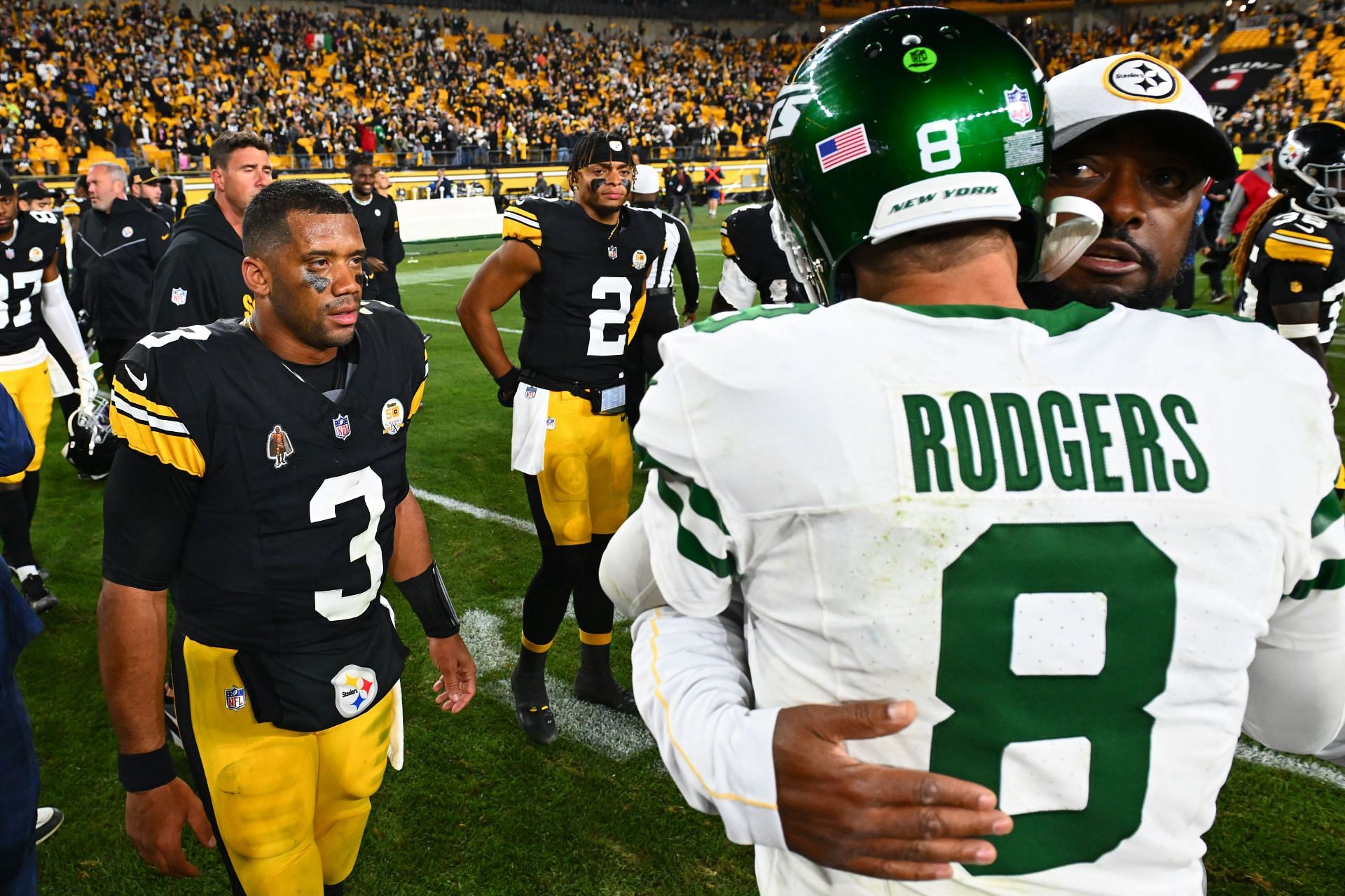 Russell Wilaon, left, Aaron Rodgers, right, during New York Jets v Pittsburgh Steelers - Source: Getty