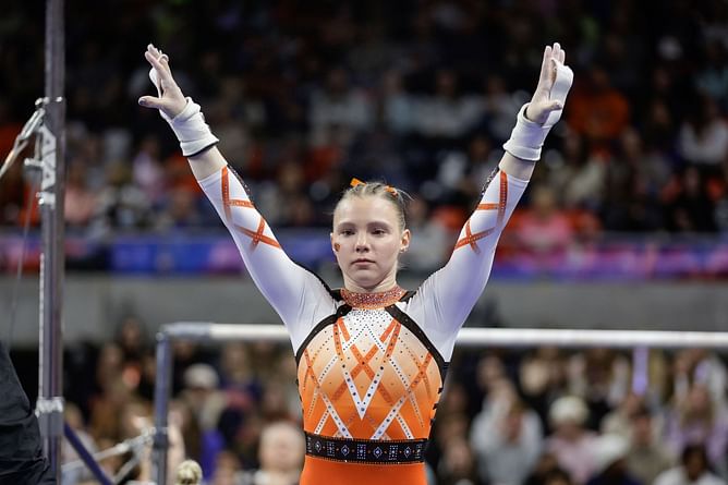 Jade Carey joins Oregon State Beavers in paying tribute to teammate Carley Beeman