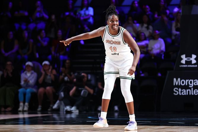 Is Chelsea Gray playing tonight against Vinyl BC? Latest on Rose BC star's availability for Unrivaled finals (March 17)