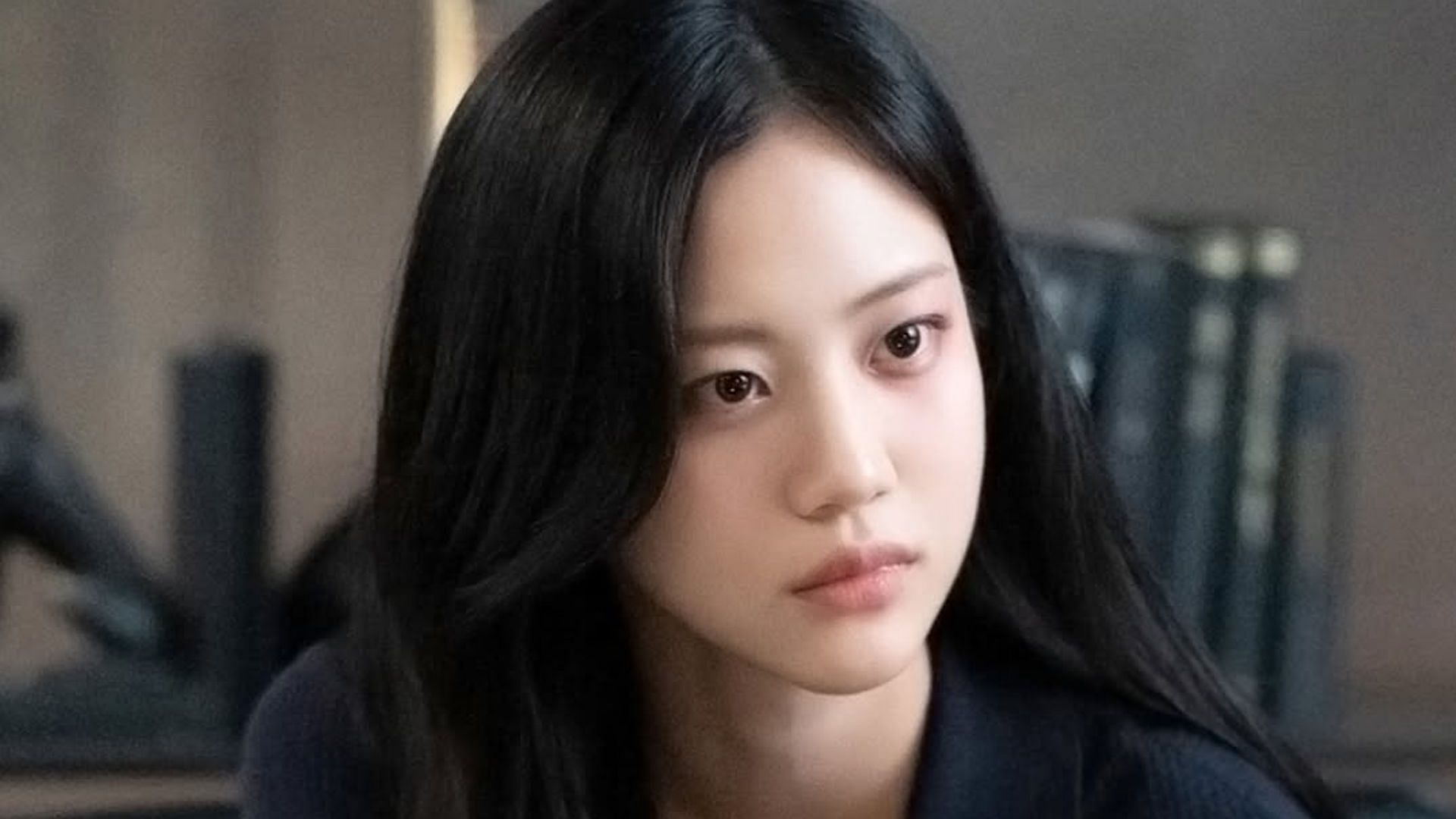 Hong Hwa-yeon as Yeo Eun-nam in Buried Hearts (Image via Instagram/@sbsdrama.official)