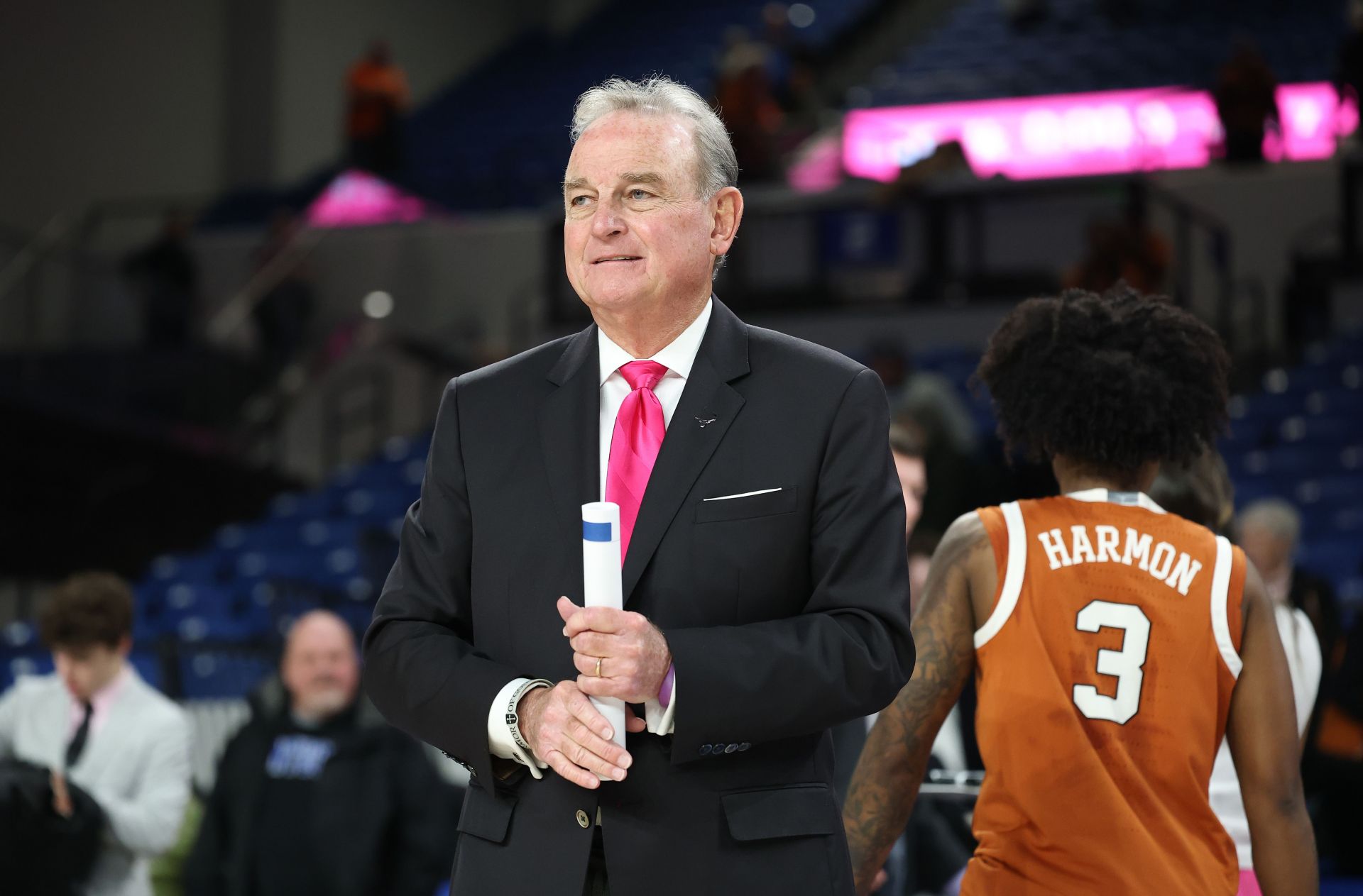 "Not mad at it" "Would have gone Brooks": Fans debate as Texas HC Vic Schaefer wins SEC Coach of the Year award