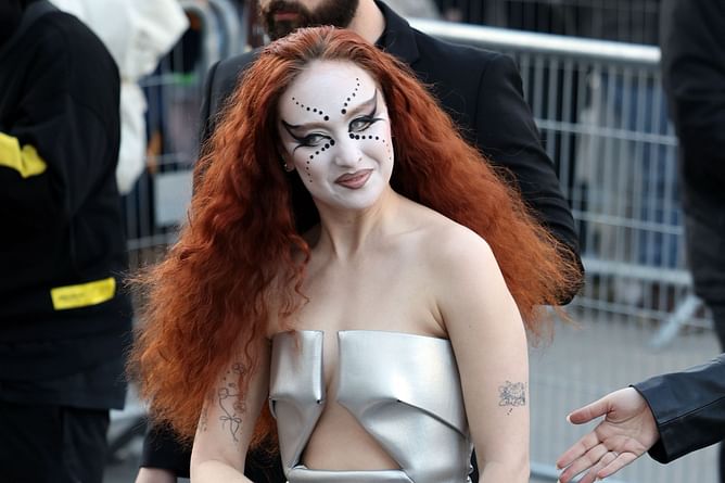 "Thought she was a Roman Statue" — Internet reacts to Chappell Roan attending the Rabanne show at Paris Fashion Week with white face paint