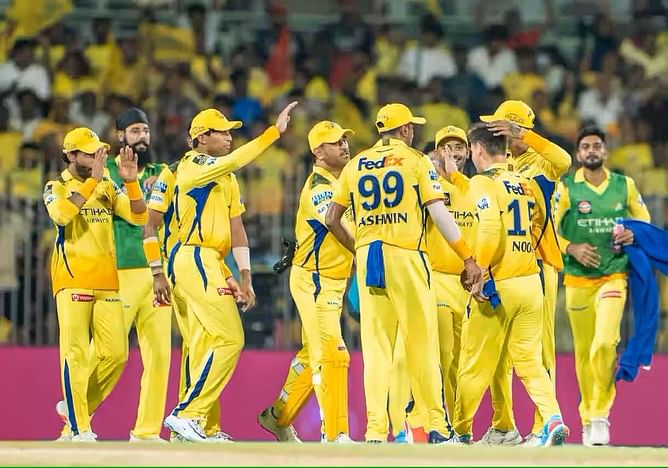 IPL 2025 : CSK की Playing 11 में धाकड़ ऑलराउंडर की एंट्री, प्रमुख बल्लेबाज को किया गया ड्रॉप; RR ने नहीं किया कोई बदलाव