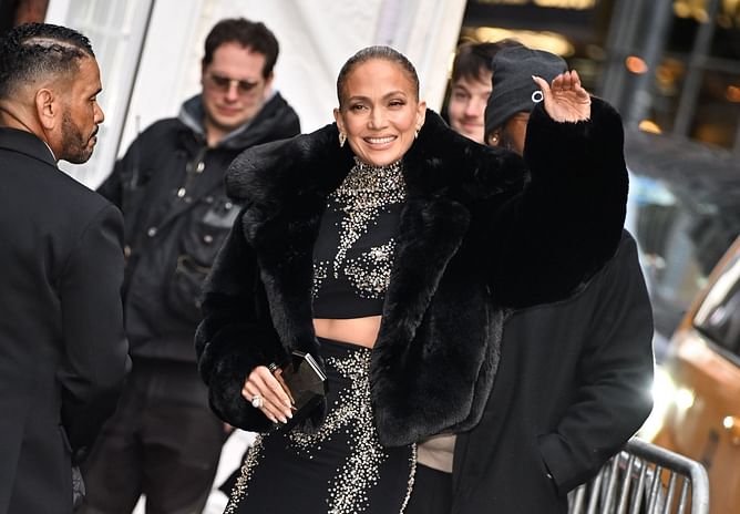 Jennifer Lopez reportedly goes "mama bear" at paparazzi in defense of her daughter Emme Maribel Muniz at 'Othello' NY premiere