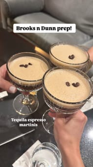 Amy Earnhardt's drink of choice. Source : @Instagram/mrsamyearnhardt