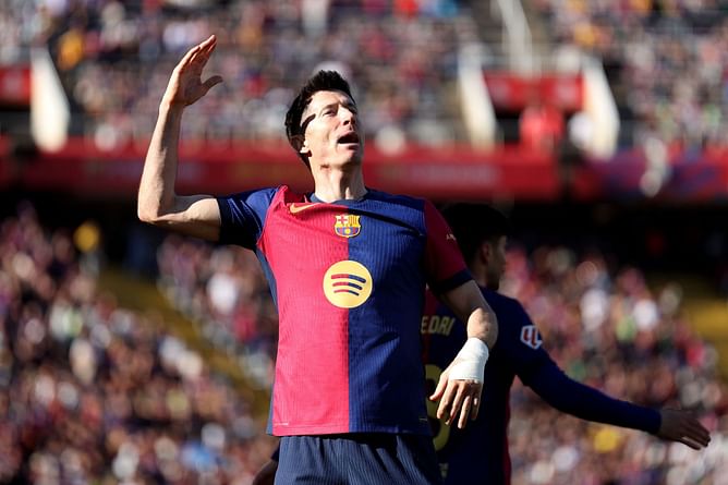 Robert Lewandowski breaks La Liga record previously held by Ferenc Puskas after starring in Barcelona's win over Girona