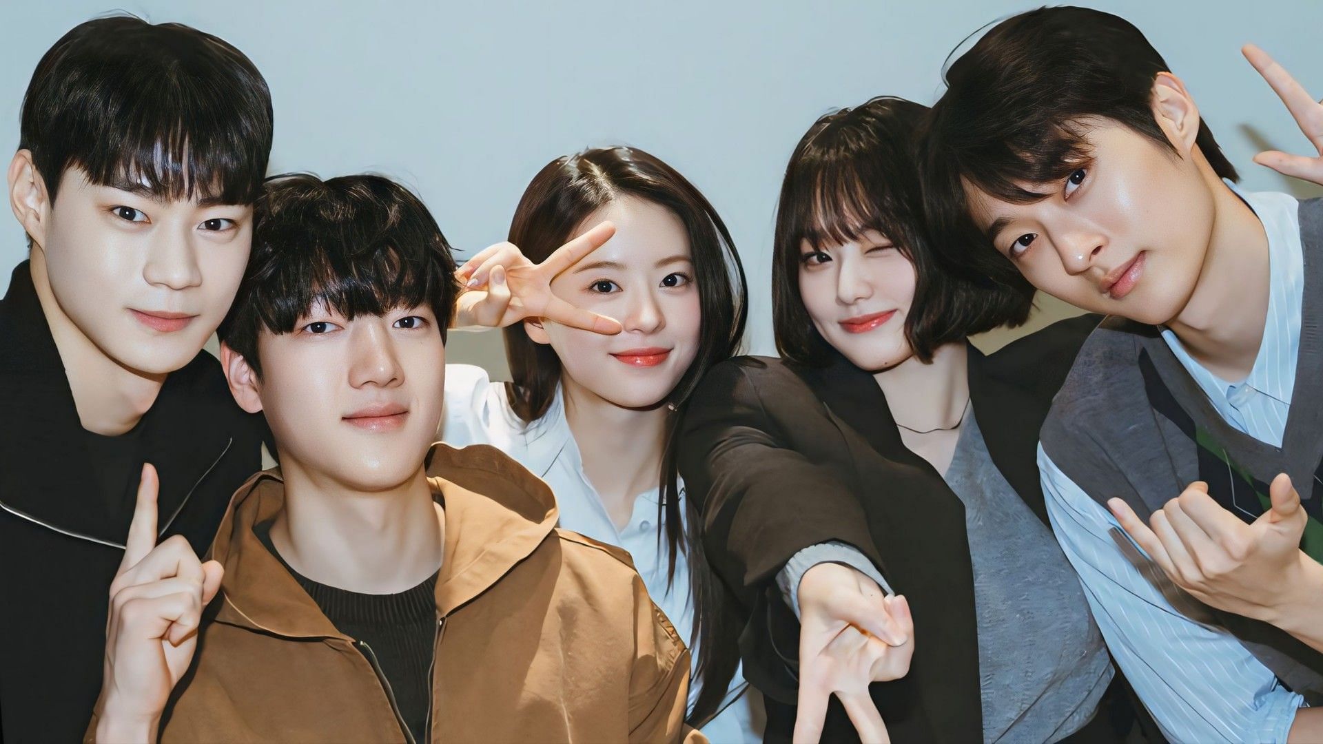 Jeon So-young, Kang Mi-na, Baek Sun-ho, Hyun Woo-seok, and Lee Hyo-je (Image via X/@NetflixKR)