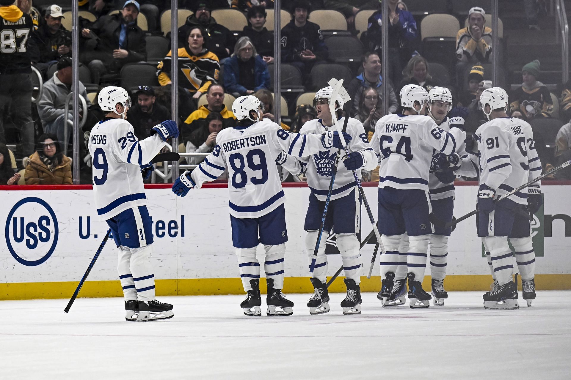 The Maple Leafs are heavy favorites (Getty)