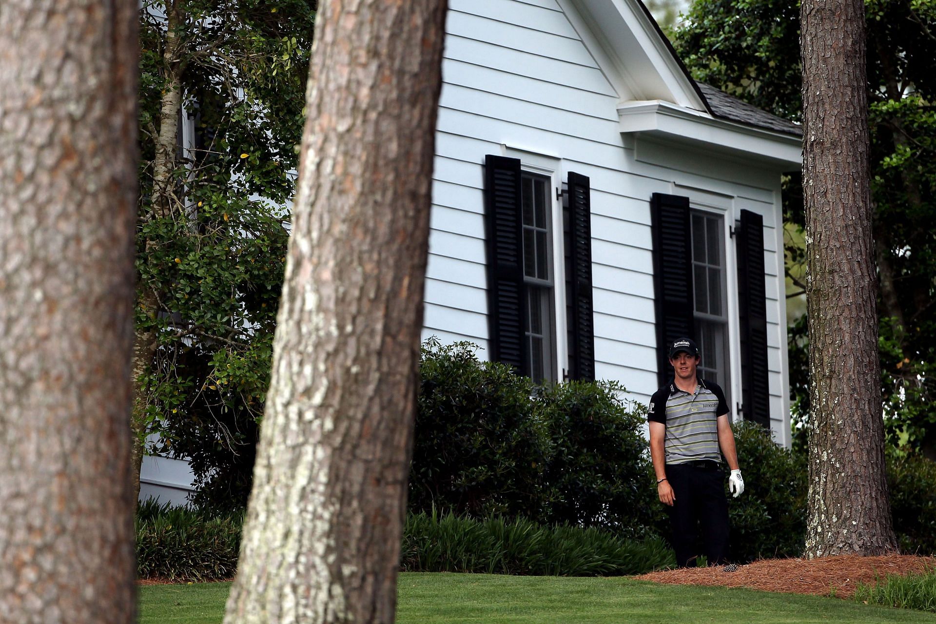 McIlroy on the 10th hole in the final round of the 2011 Masters (via Getty)