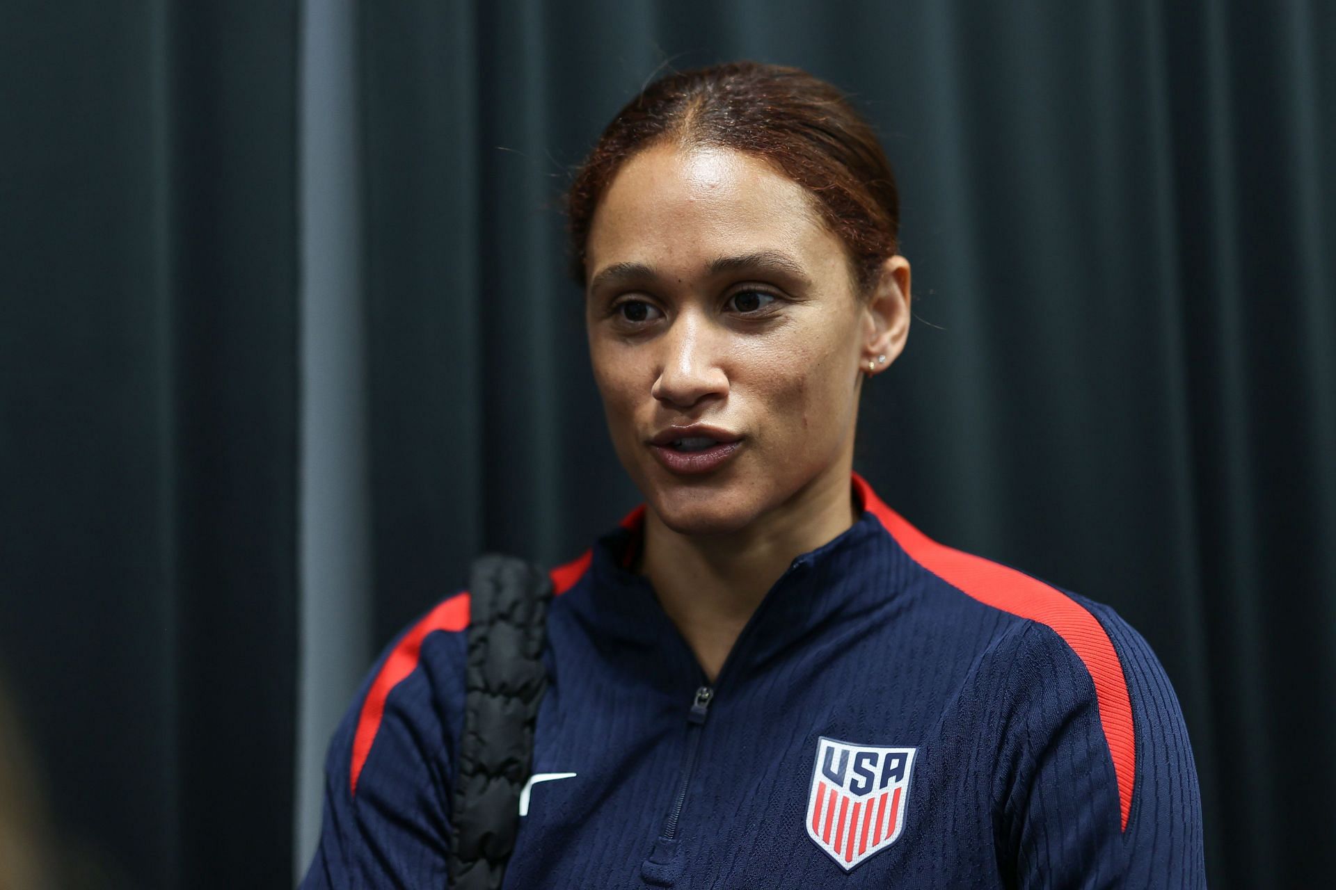 Lynn Biyendolo speaks to the press (Photo: Getty Images)