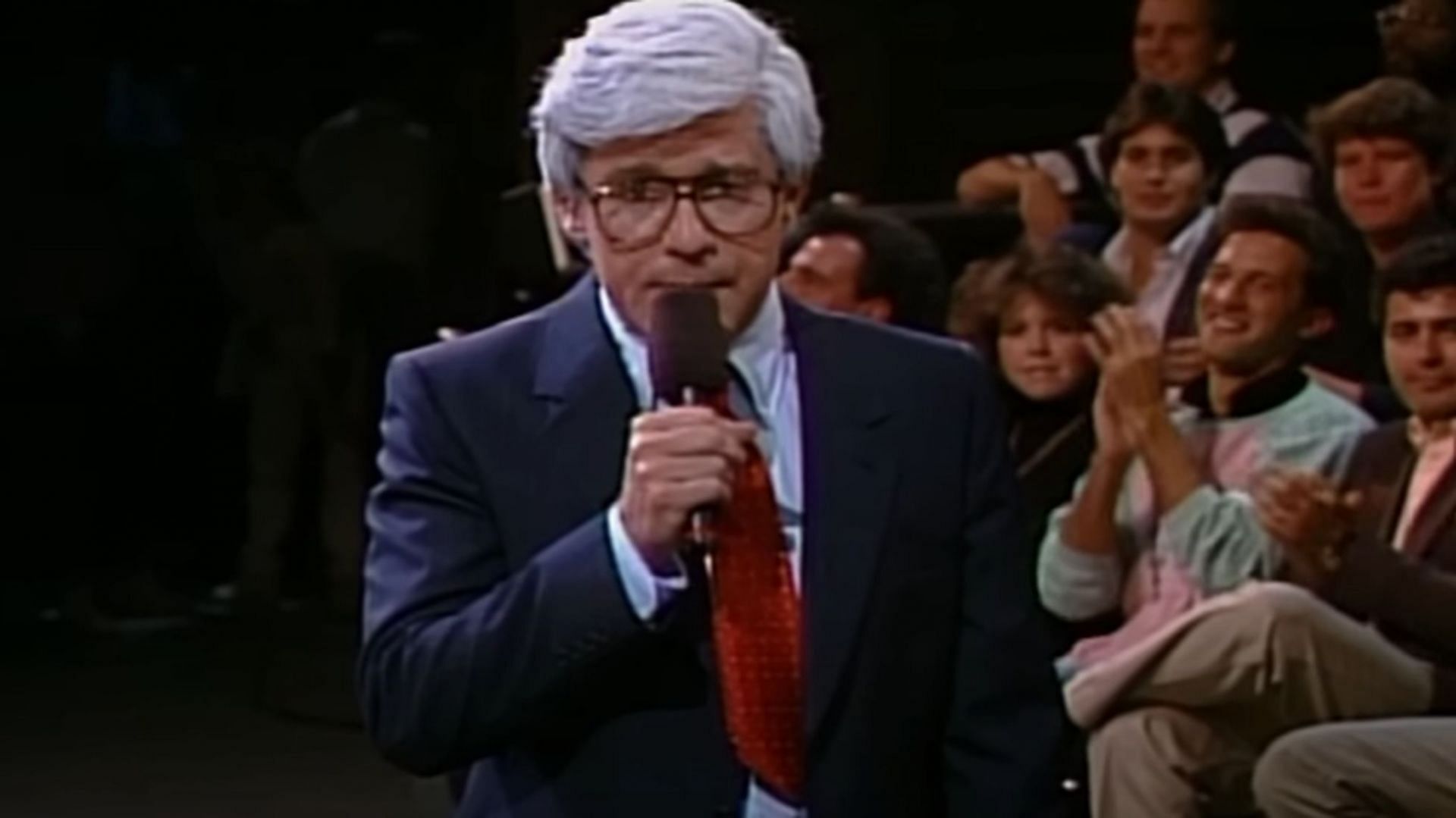 Phil Hartman as Phil Donahue in SNL Sketches (Image via Youtube/Saturday Night Live)