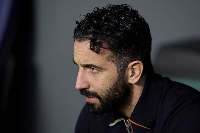"I don’t get it" - Robbie Savage questions Ruben Amorim's utilization of one Manchester United star in key position