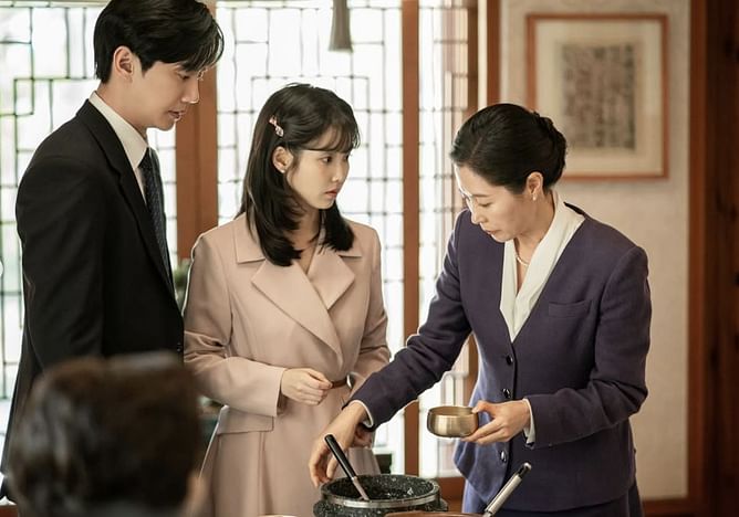 Chinese state affiliated media praises IU and Park Bo-gum’s When Life Gives You Tangerines, sparks speculation of Hallyu ban lift