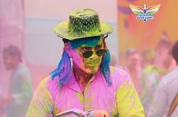 LSG coach Justin Langer grooves to popular Bollywood song amid Holi festivities [Watch]