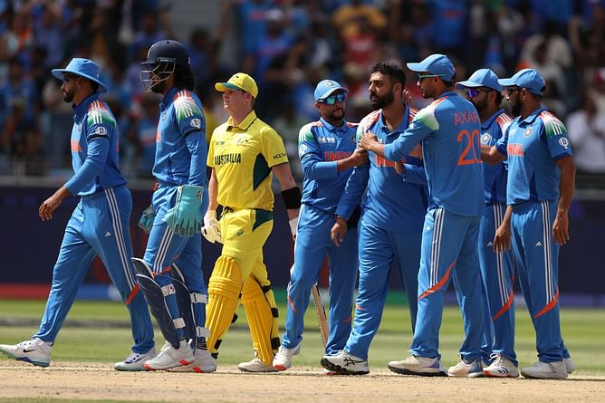 Shubman Gill takes fantastic running catch as Varun Chakaravarthy dismisses Travis Head in IND vs AUS 2025 Champions Trophy semifinal [Watch]
