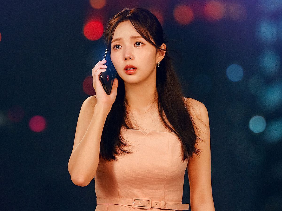 Chae Soo-bin in When the Phone Rings (Image via Netflix Tudum)