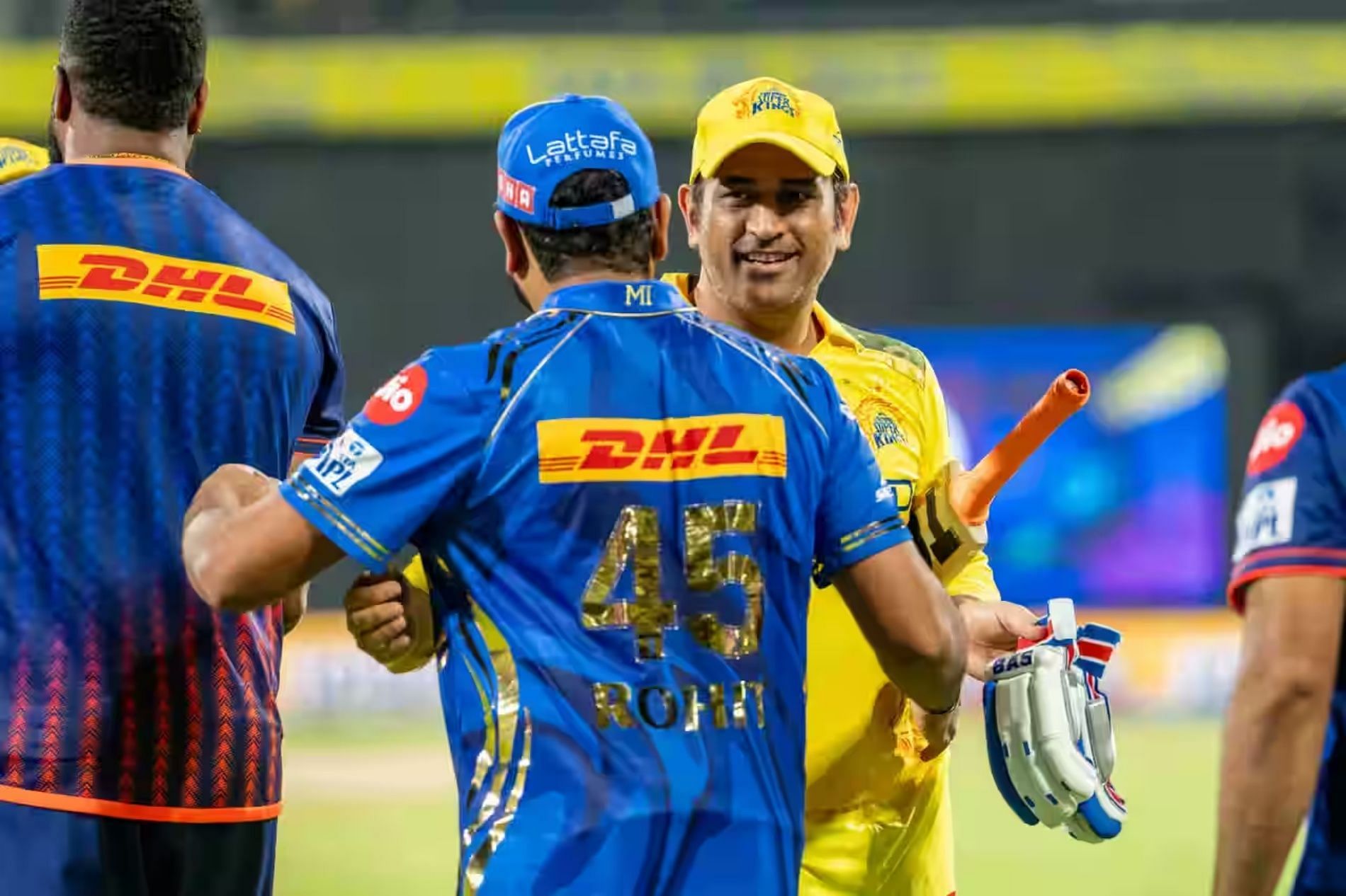 Dhoni, MI
