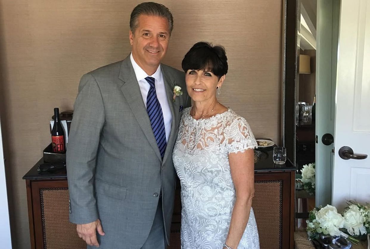 Arkansas MBB head coach John Calipari and wife Ellen Calipari on IG. Image via @coachcalark