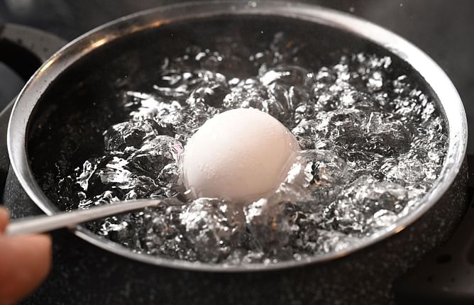 What is Water Glassing Eggs? All you need to know about the trending TikTok hack