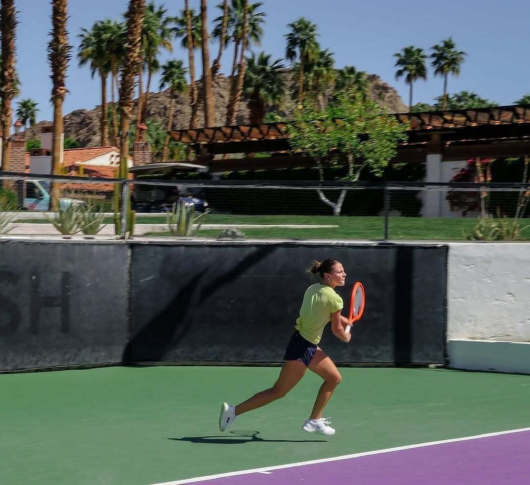 Anna Frey shares snaps from luxurious Palm Springs tennis resort.