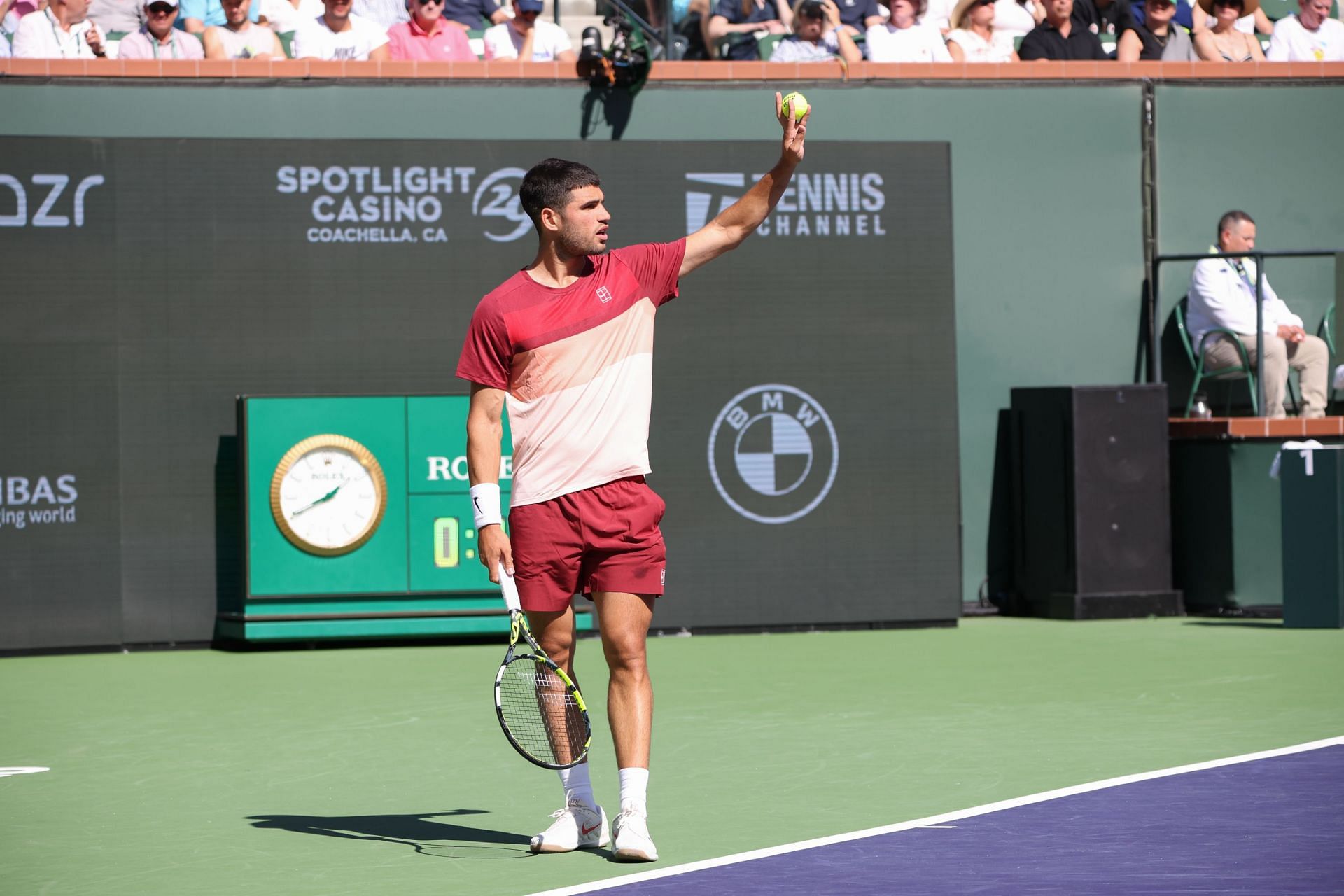 Alcaraz plays a point in the BNP Paribas Open - Source: Getty