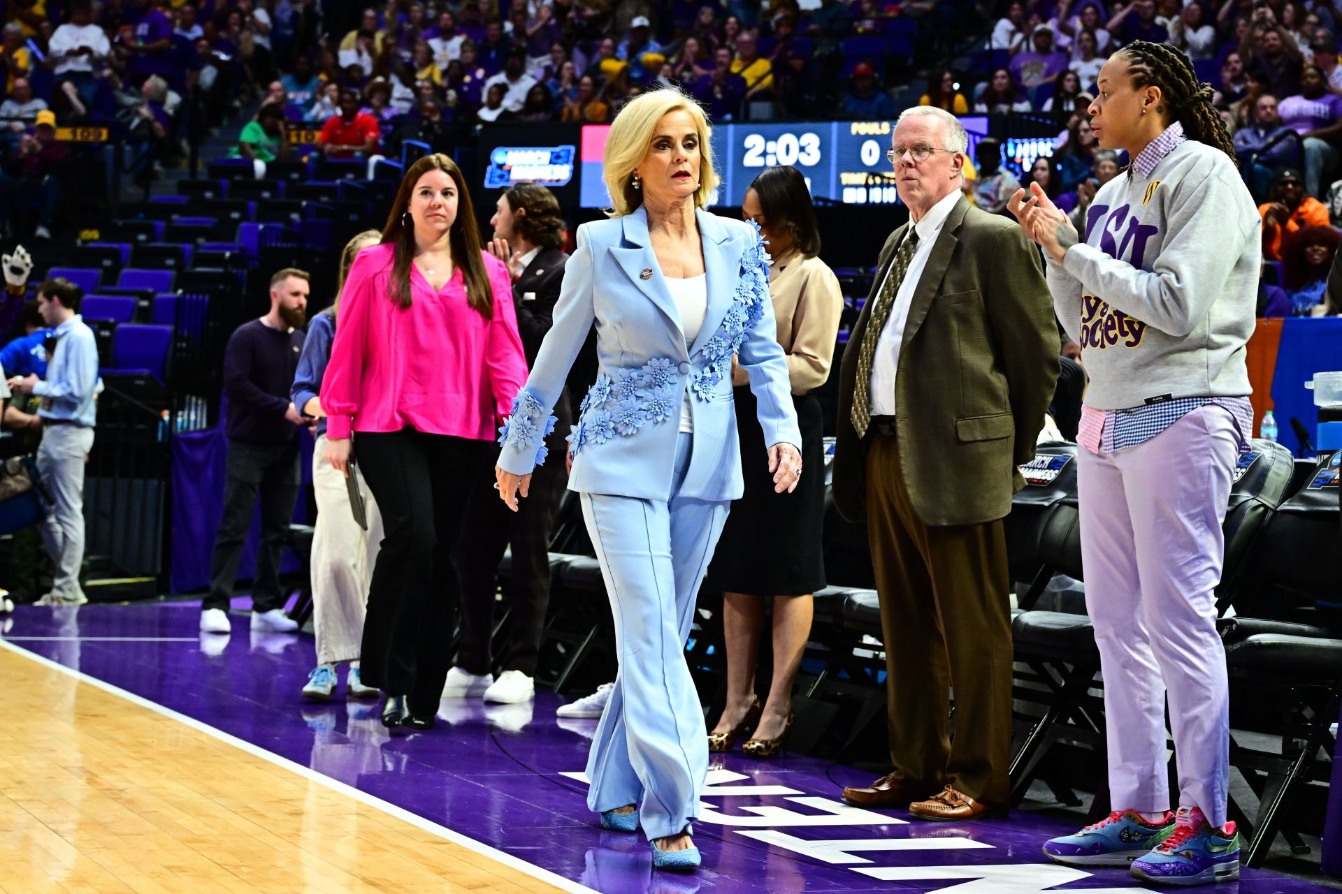 Kim Mulkey outfit today: LSU coach turns out in powder blue suit for matchup against San Diego State