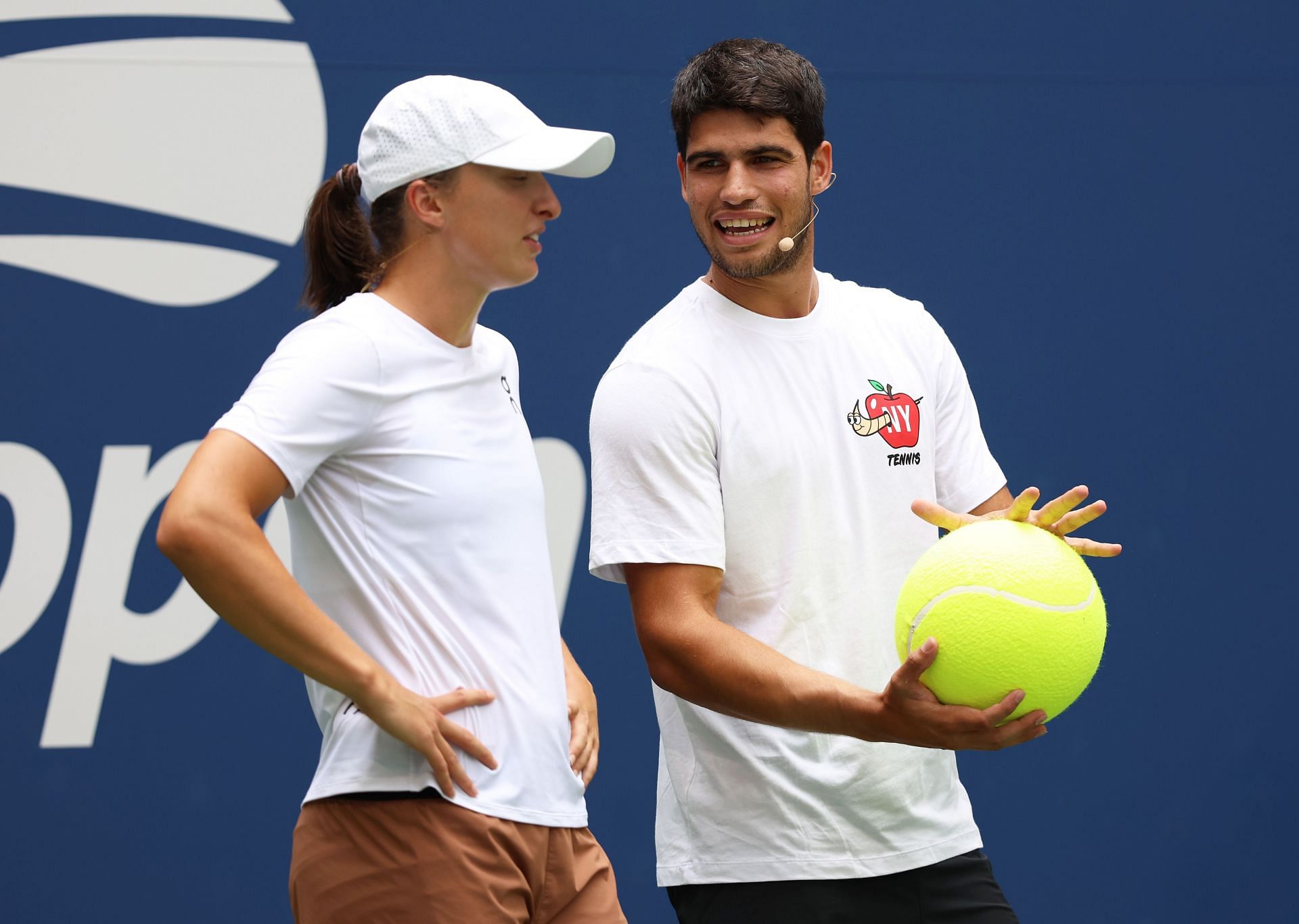 Iga Swiatek &amp; Carlos Alcaraz at the 2023 Arthur Ashe Kids&#039; Day [Image Source: Getty Images]