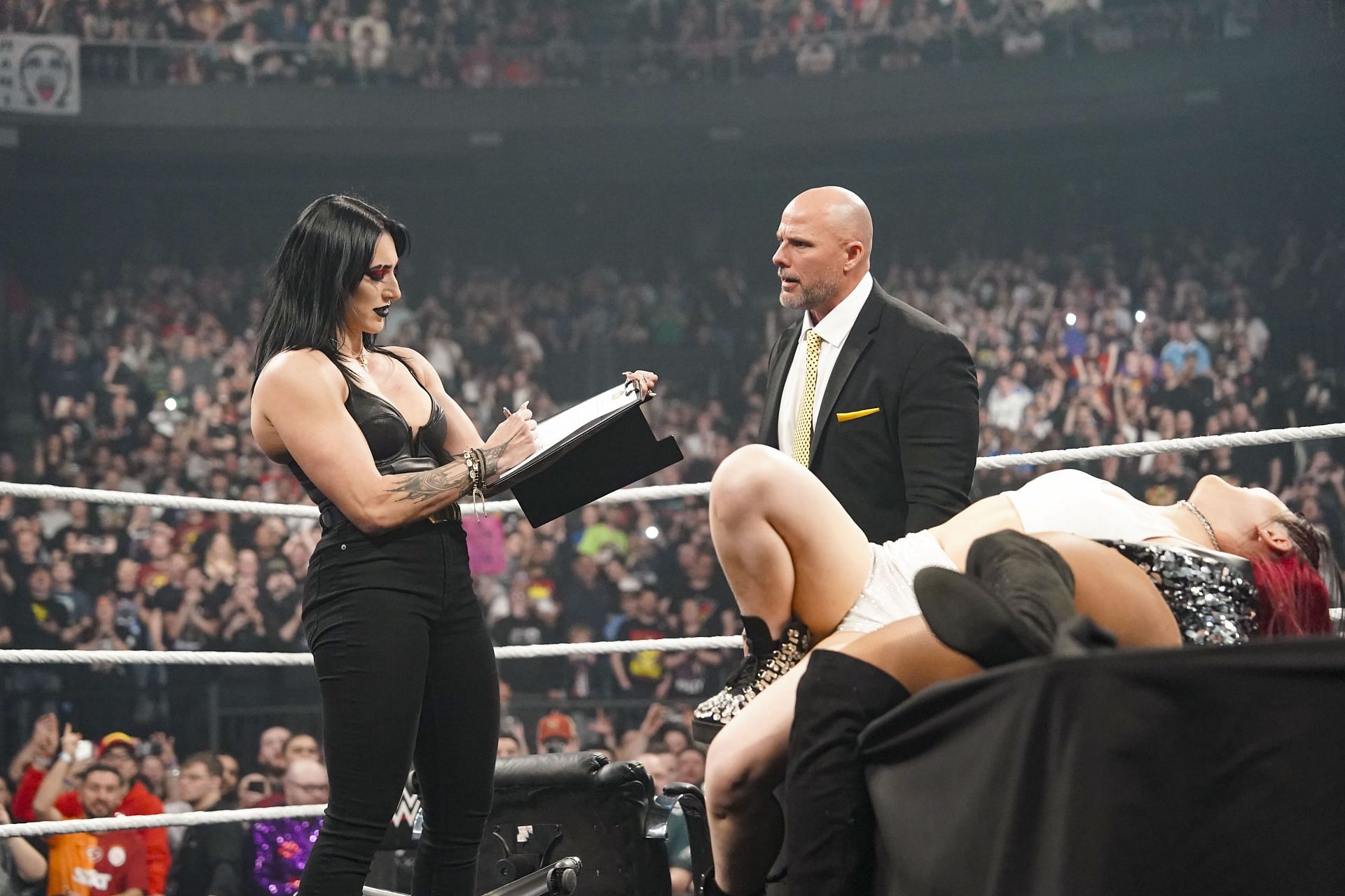 Monday Night RAW - Source: Getty