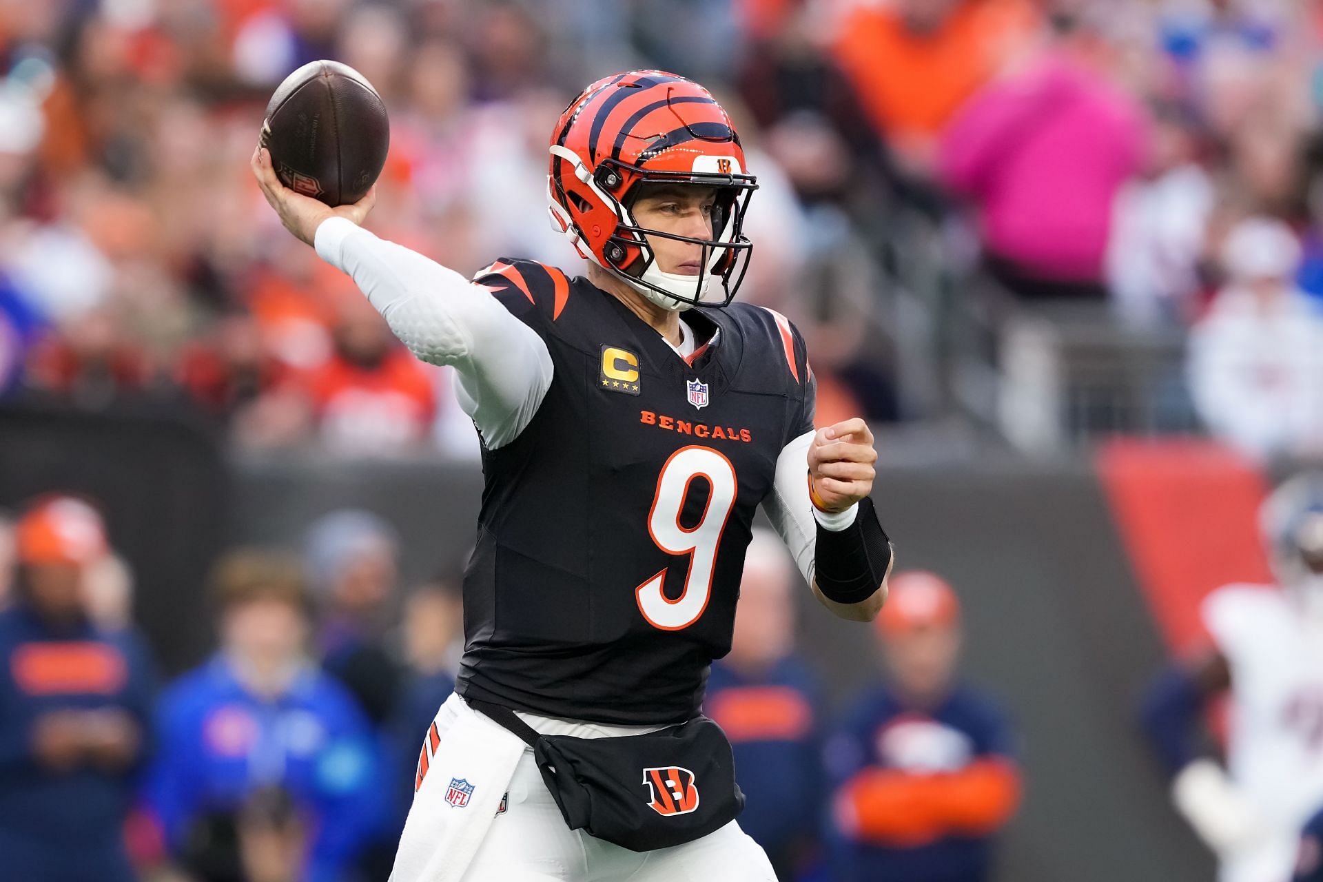 Joe Burrow was reportedly instrumental in the Cincinnati Bengals extending contracts for Ja&#039;Marr Chase and Tee Higgins. (Credits: Getty)