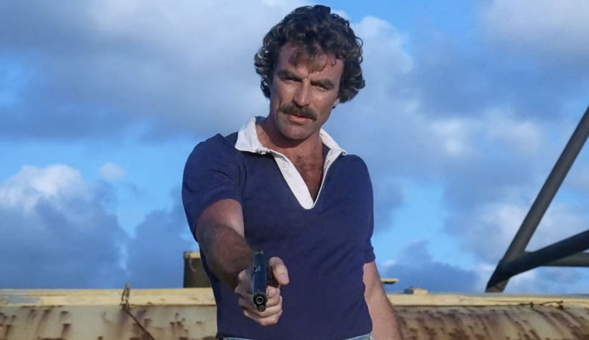 Tom Selleck as Magnum on the show (Image via CBS)