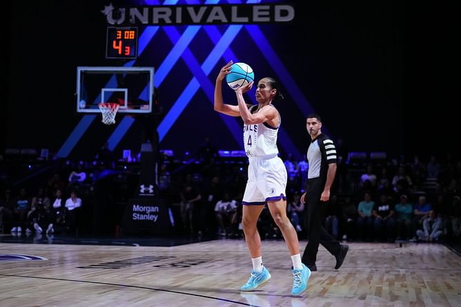 Skylar Diggins-Smith drops 3-word reaction after receiving wholesome message from grandmother after emotional moment