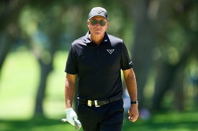 Phil Mickelson expresses gratitude to $328.5B-worth Elon Musk for saving American citizens