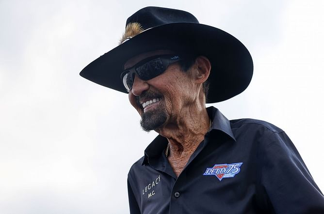 Richard Petty delivers blunt verdict on HMS star Kyle Larson’s caliber to ‘fit in’ among old-school drivers