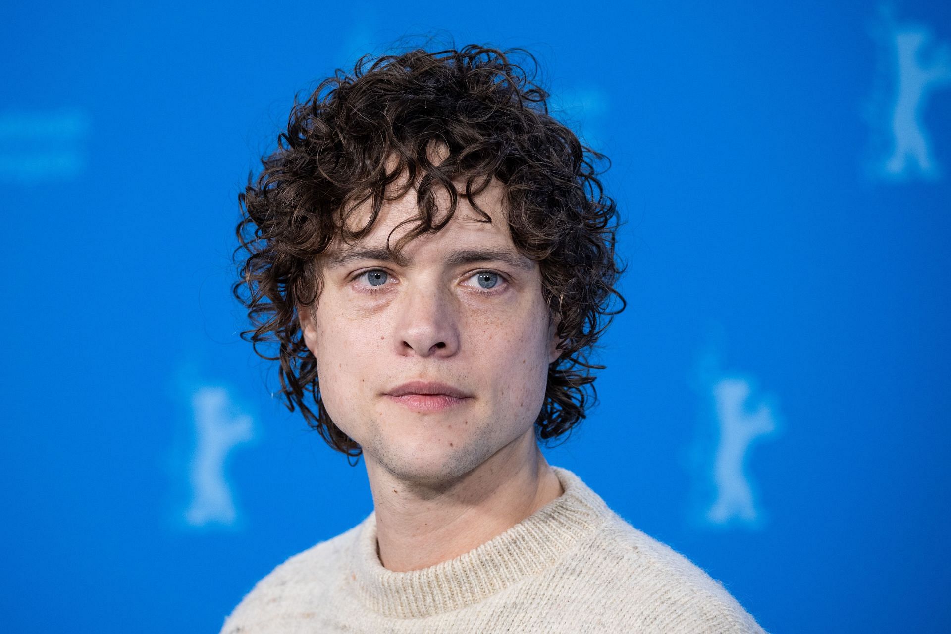 Douglas Smith as Luke (Image via Getty)