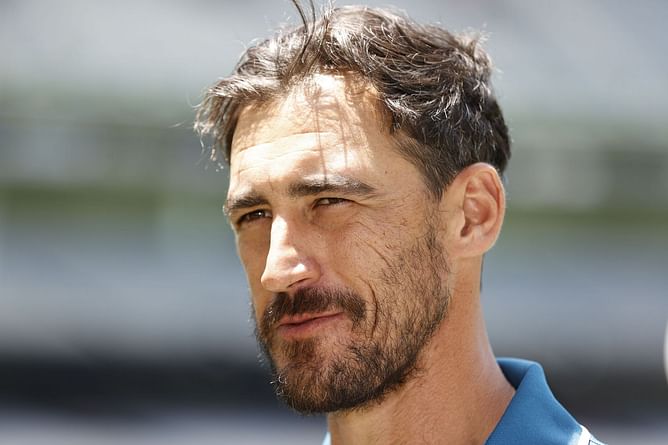 "That's why he doesn't face the new ball anymore" - Mitchell Starc's subtle dig at star batter after five-wicket haul in DC vs SRH IPL 2025 clash
