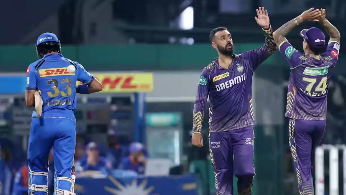 वरुण चक्रवर्ती और सुनील नरेन (Photo Credit_iplt20.com)