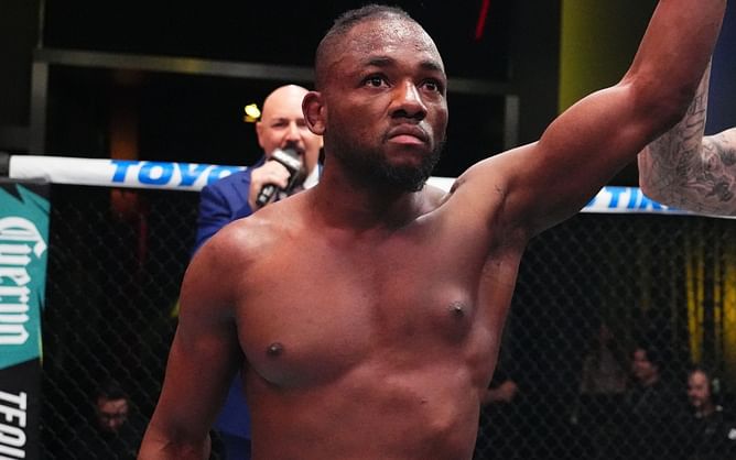 In the wake of Manel Kape eye-poke controversy, ex-UFC star feels MMA gloves are "about to be baking mitts" 'at this point'