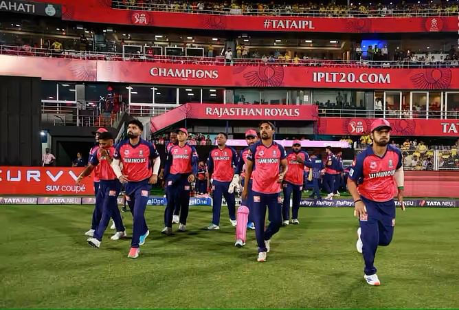 IPL 2025 : आरसीबी के खिलाफ मैच में धाकड़ गेंदबाज की होगी राजस्थान रॉयल्स में वापसी! कप्तान संजू सैमसन ने दिया बड़ा अपडेट