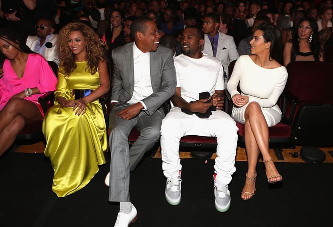 Kanye West apologizes to Jay-Z over rude remark about his children only to make a lewd comment about Beyoncé in a following tweet