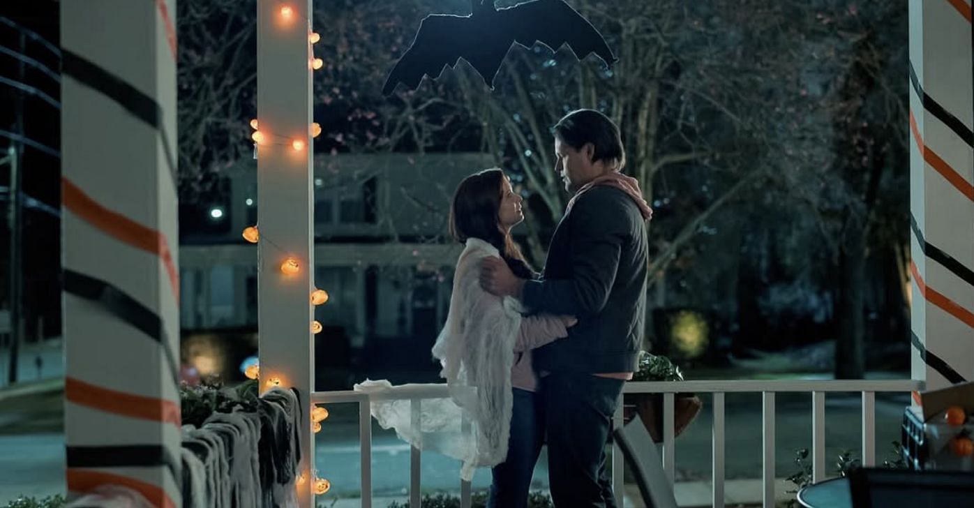 Maddie and Cal get married during Halloween. Image via Instagram/@sweetmagnoliasnetflix