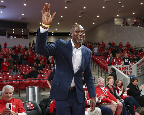 NCAA Basketball: Former Houston Cougars star Hakeem Olajuwon - Source: Imagn