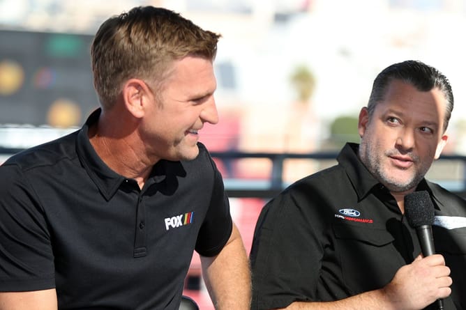 Clint Bowyer reacts with a four-word take on $90M icon Tony Stewart’s successes