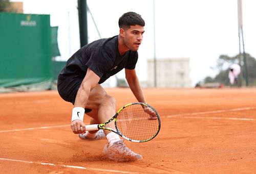 Carlos Alcaraz pictured practicing at the 2025 Monte-Carlo Masters [Image Source: Getty Images]